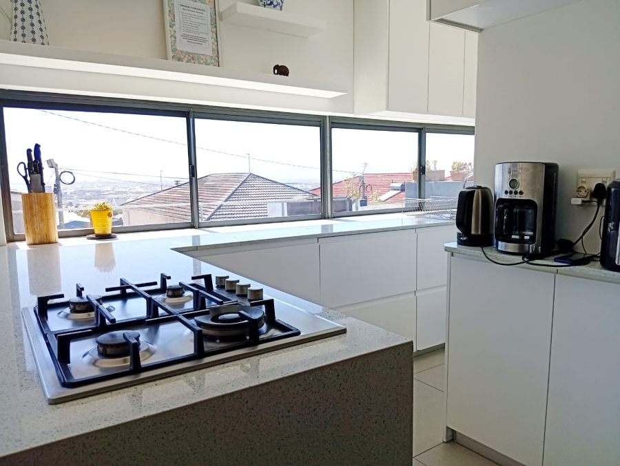To Let 3 Bedroom Property for Rent in Woodstock Western Cape